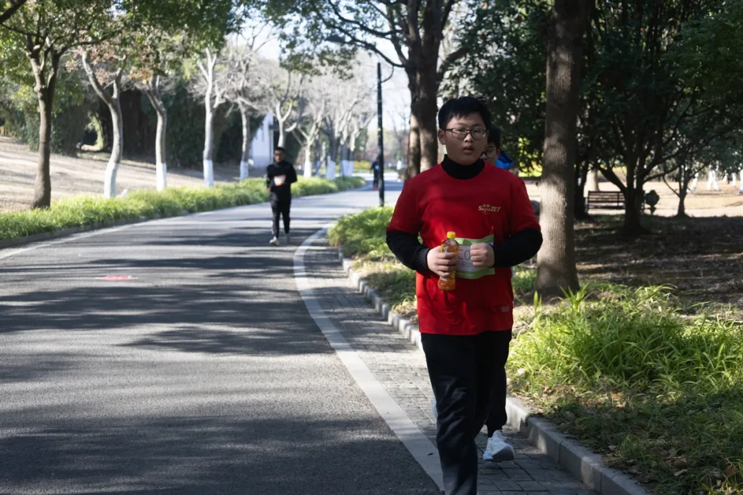 回望2024 启航2025 | 凯时官方股份2025年度战略年会顺遂召开